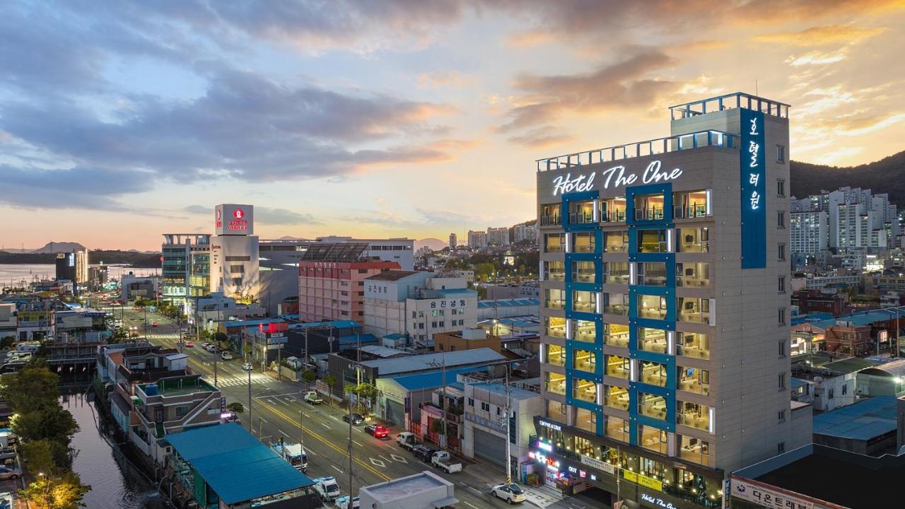 Hotel The One Yeosu Bagian luar foto
