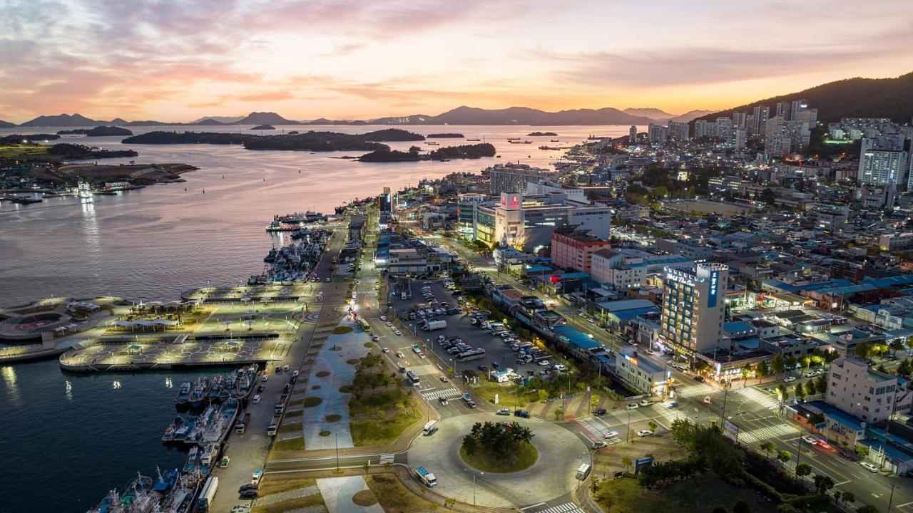 Hotel The One Yeosu Bagian luar foto