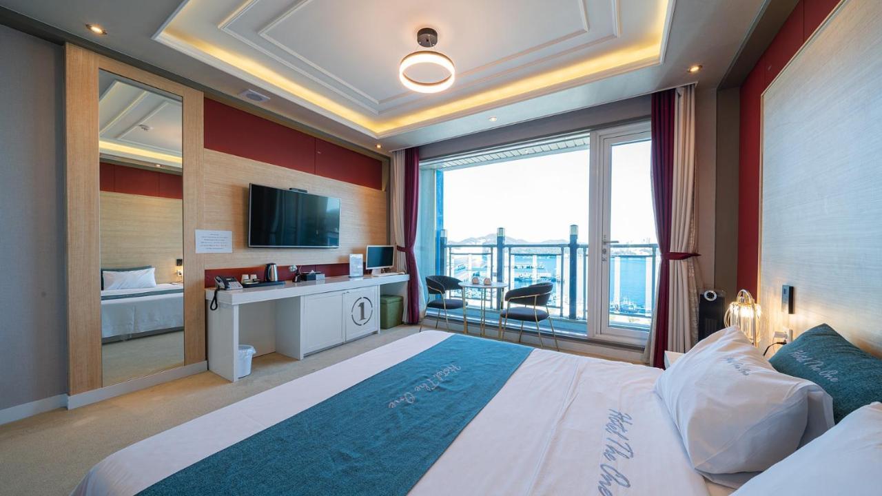 Hotel The One Yeosu Bagian luar foto
